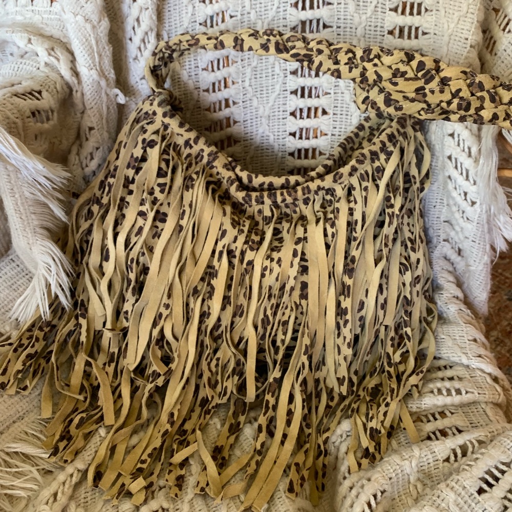 AMAZING! Fringe suede bag